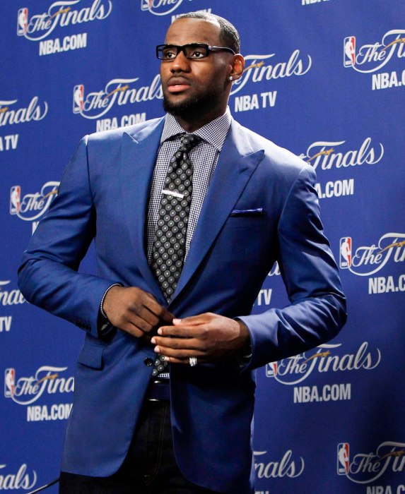 photos-best-dressed-list-2013.sw.32.ss12-lebron-james-international-best-dressed-list-2013