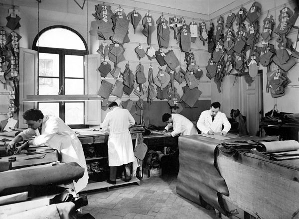 Gucci-workshop-Florence-1953_Gucci-Historical
