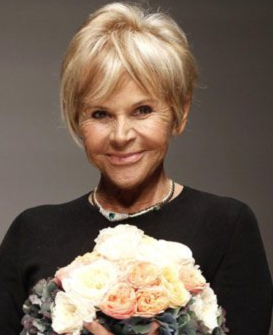 the floating style of Blumarine